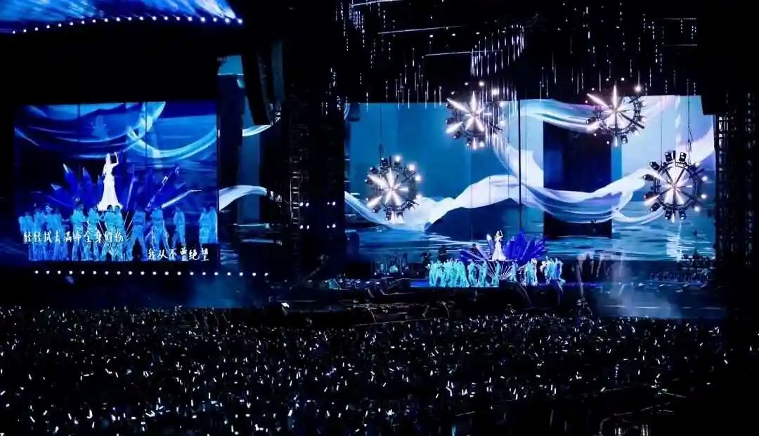 High-Definition LED Stage Screens.jpg